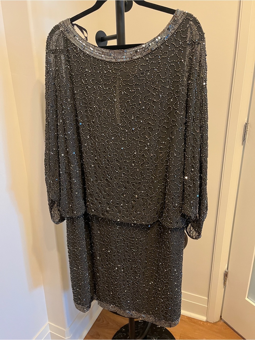 J Kara Slate/Silver Beaded Kimono Sleeve Blouson Cocktail Dress